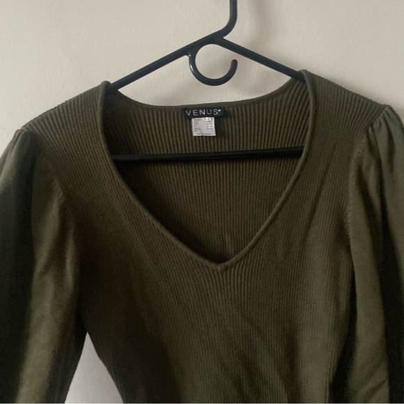 NEW Venus Puft Sleeve Sweater in Olive - Picture 11 of 12